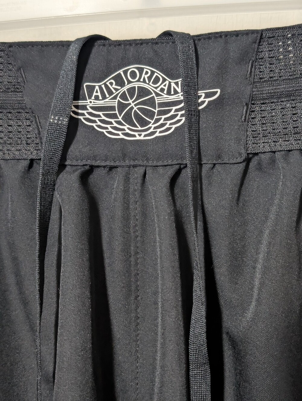Men's Jordan Black Athletic Basketball Shorts with White Jumpman Size XL - Picture 7 of 9